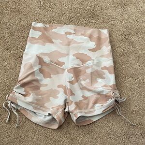Stretch camo shorts